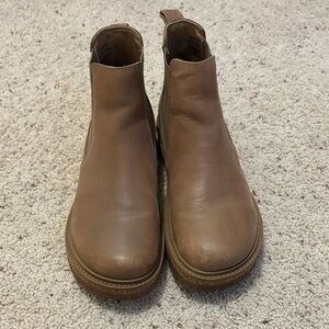 Women Chelsea Boot in Brown Leather